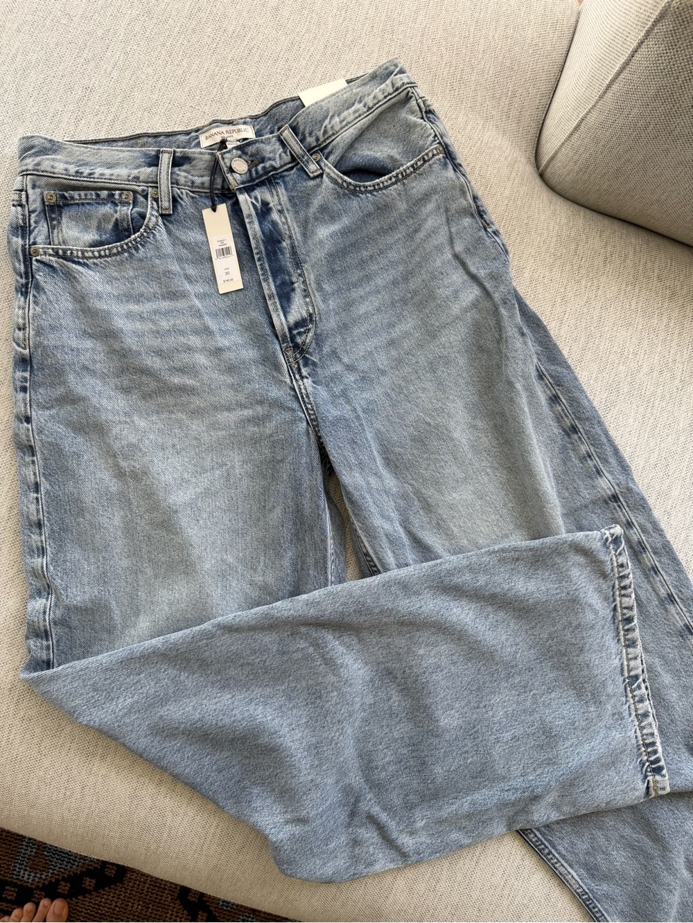 New $140 Banana Republic Low Rise Relaxed Size 30 Long